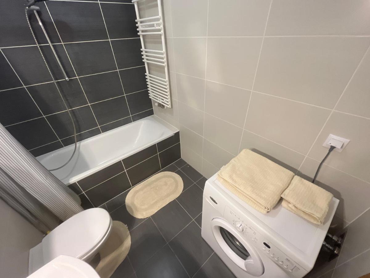 Corvin Promenade Crystal Apartment Будапеща Екстериор снимка