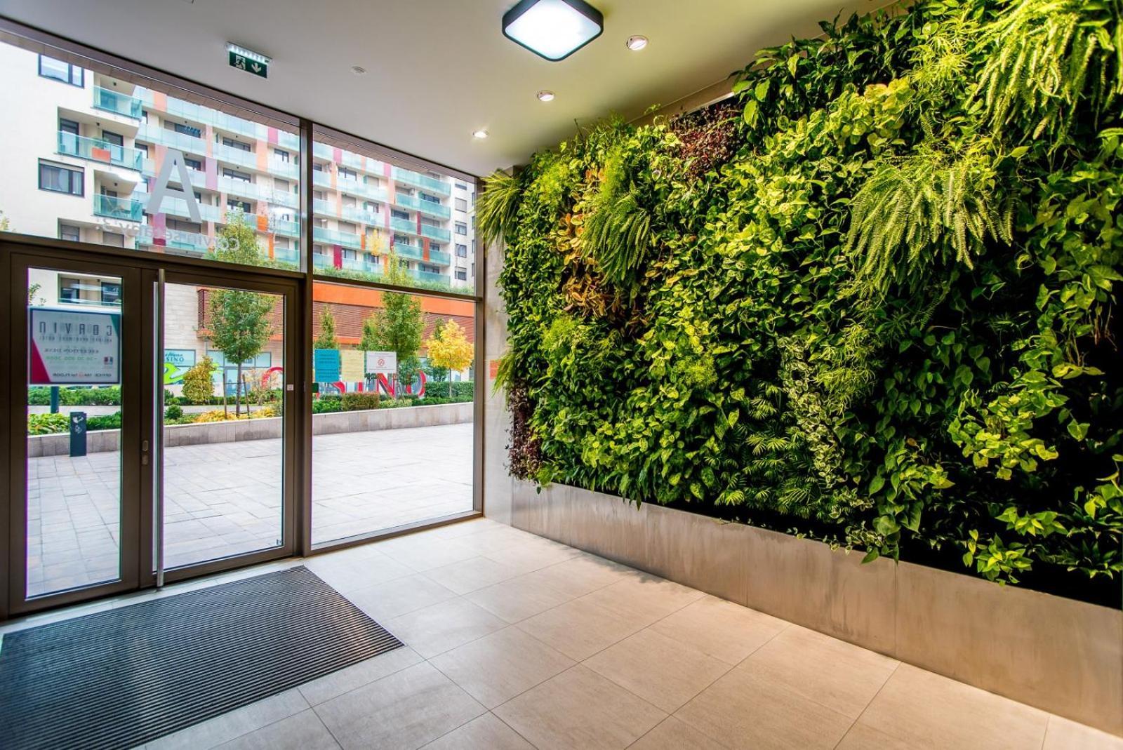 Corvin Promenade Crystal Apartment Будапеща Екстериор снимка